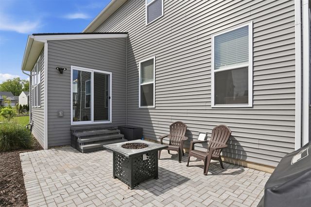 275 Honey Tree Way, Ann Arbor, MI 48103
