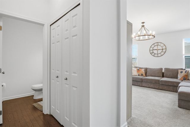 275 Honey Tree Way, Ann Arbor, MI 48103