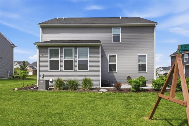 275 Honey Tree Way, Ann Arbor, MI 48103