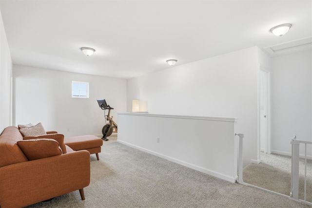 275 Honey Tree Way, Ann Arbor, MI 48103