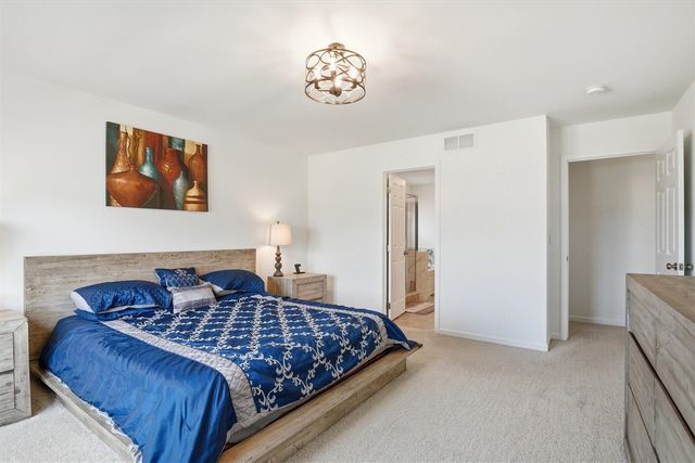275 Honey Tree Way, Ann Arbor, MI 48103