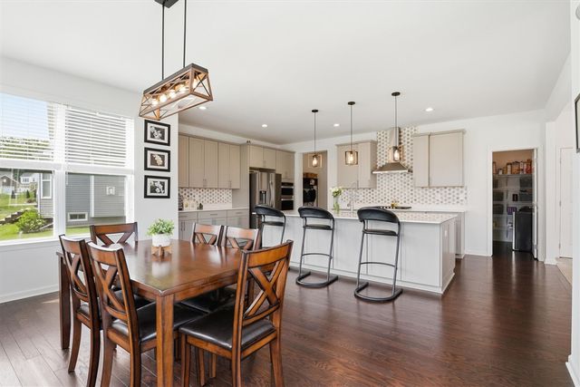 275 Honey Tree Way, Ann Arbor, MI 48103