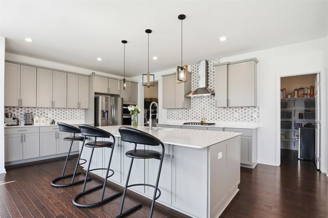 275 Honey Tree Way, Ann Arbor, MI 48103