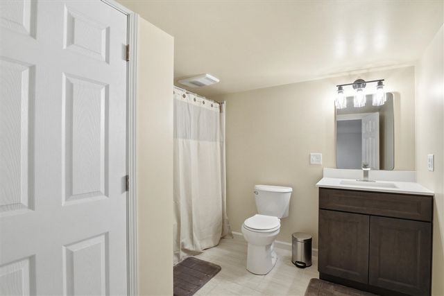 275 Honey Tree Way, Ann Arbor, MI 48103