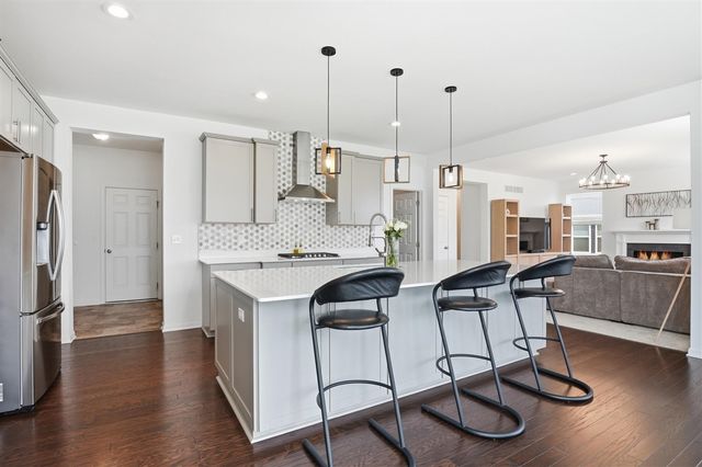275 Honey Tree Way, Ann Arbor, MI 48103