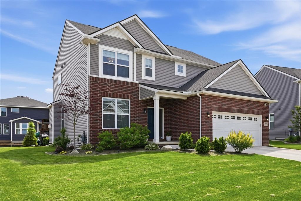 275 Honey Tree Way, Ann Arbor, MI 48103