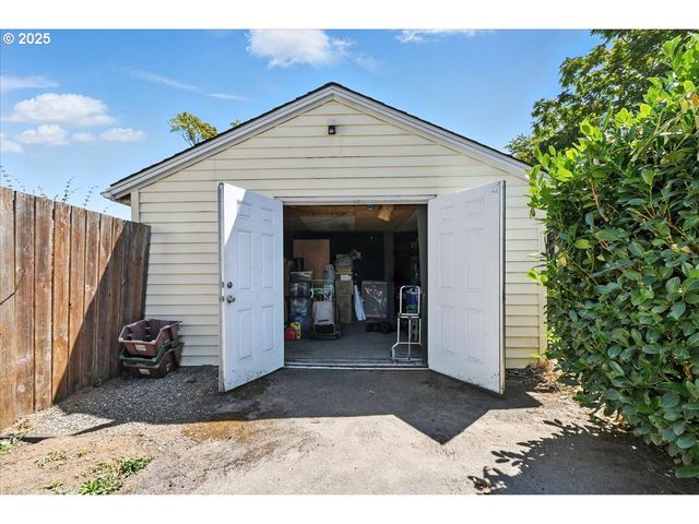 3813 V St, Vancouver, WA 98663