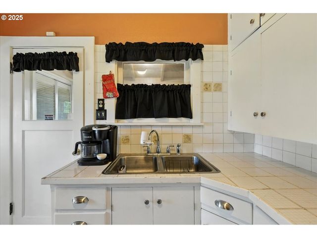 3813 V St, Vancouver, WA 98663