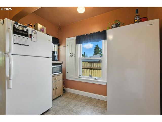 3813 V St, Vancouver, WA 98663
