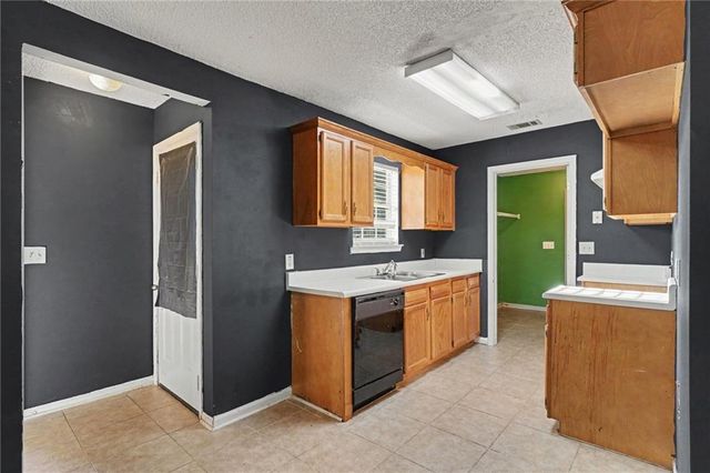 167 Bonnies Way, Jenkinsburg, GA 30234