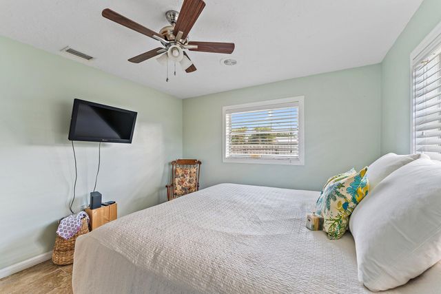 5854 SE Orange Blossom Trail, Hobe Sound, FL 33455