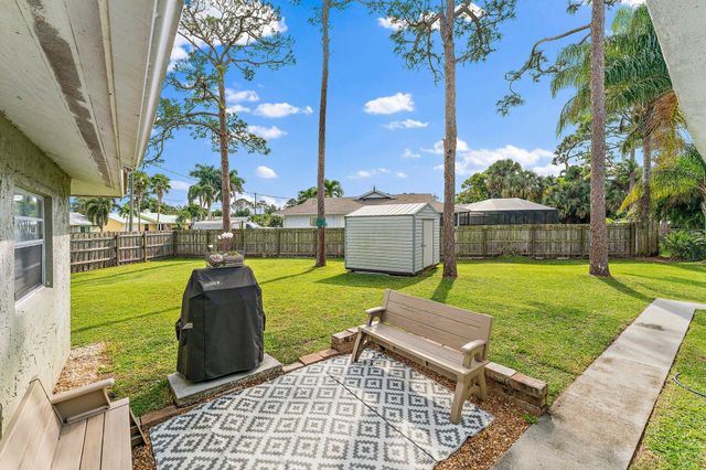 5854 SE Orange Blossom Trail, Hobe Sound, FL 33455