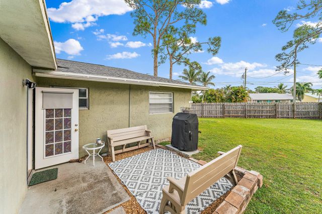 5854 SE Orange Blossom Trail, Hobe Sound, FL 33455