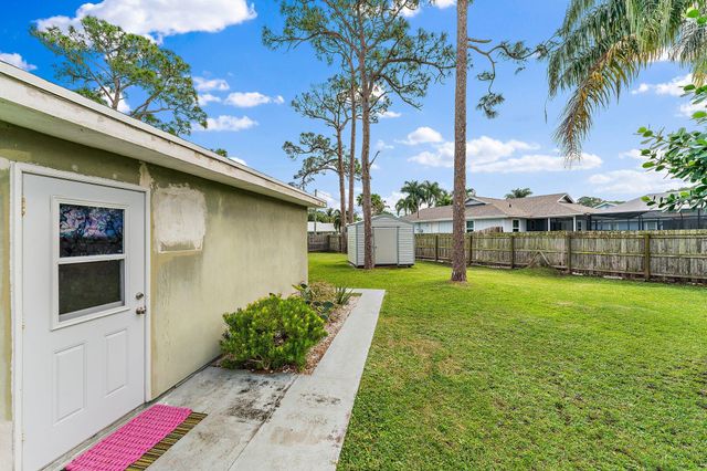 5854 SE Orange Blossom Trail, Hobe Sound, FL 33455