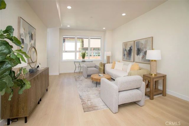1025 La Cadena Avenue C, Arcadia, CA 91007