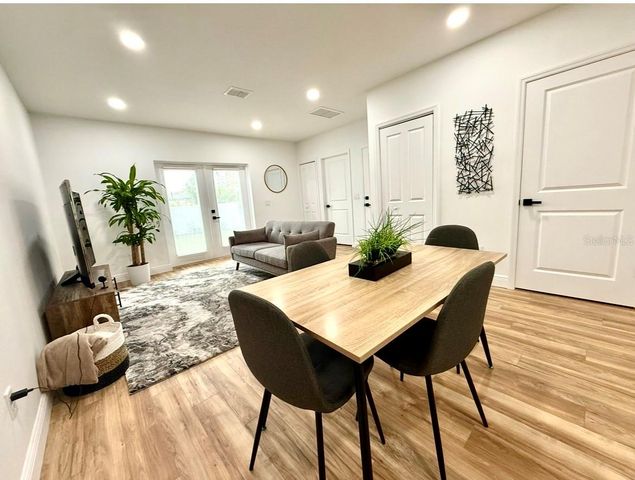 8106 N GREENWOOD AVENUE, Tampa, FL 33604