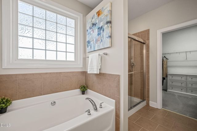 700 Ancient Oaks Drive, Holly Springs, NC 27540