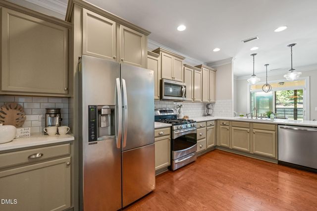 700 Ancient Oaks Drive, Holly Springs, NC 27540