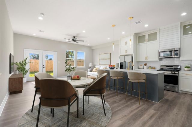 7220 Avenue B, Houston, TX 77011