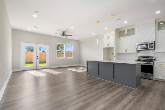 7220 Avenue B, Houston, TX 77011