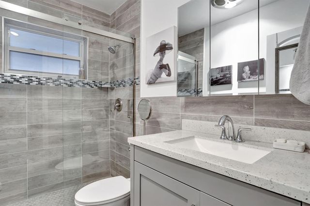 2131 NE 42nd Court 210e, Lighthouse Point, FL 33064
