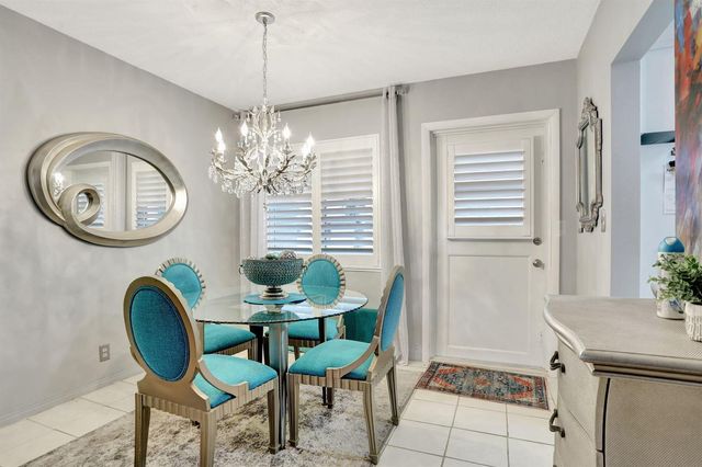 2131 NE 42nd Court 210e, Lighthouse Point, FL 33064
