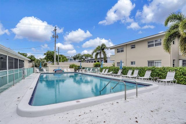 2131 NE 42nd Court 210e, Lighthouse Point, FL 33064