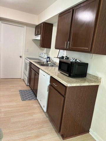 4330 NW 10th St, Coconut Creek, FL 33066