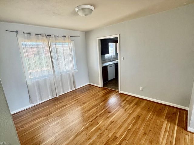 4705 Nuttfield LN, Virginia Beach, VA 23455