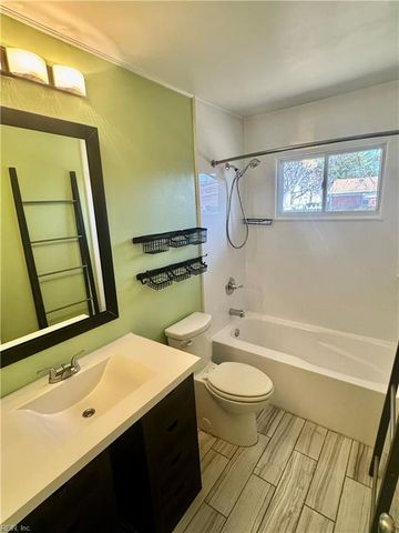 4705 Nuttfield LN, Virginia Beach, VA 23455