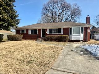 4705 Nuttfield LN, Virginia Beach, VA 23455