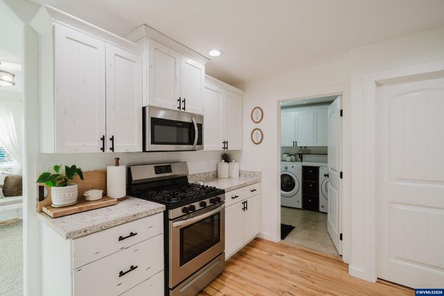 523 NW Harold St, Sublimity, OR 97385