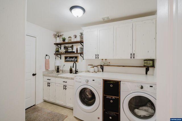 523 NW Harold St, Sublimity, OR 97385