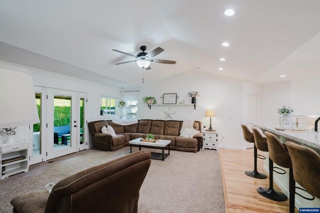 523 NW Harold St, Sublimity, OR 97385