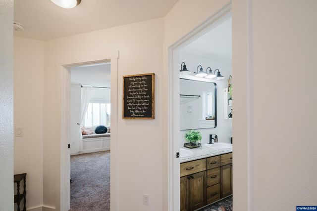 523 NW Harold St, Sublimity, OR 97385