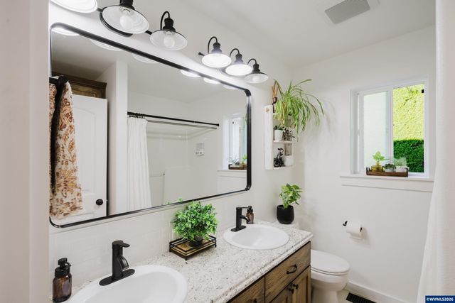 523 NW Harold St, Sublimity, OR 97385