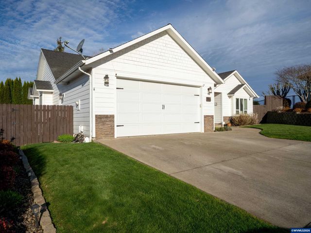 523 NW Harold St, Sublimity, OR 97385