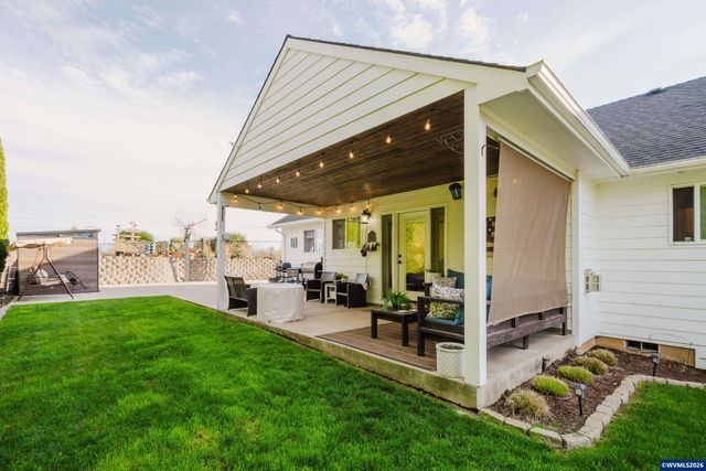 523 NW Harold St, Sublimity, OR 97385