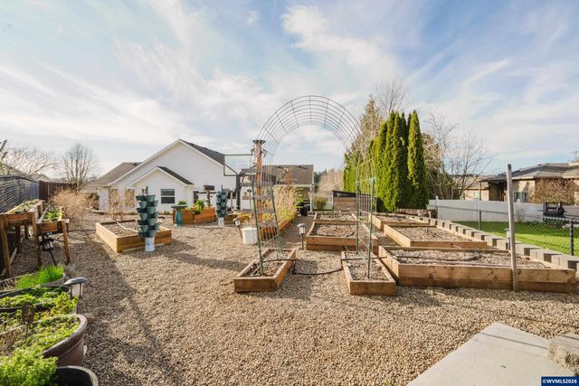 523 NW Harold St, Sublimity, OR 97385