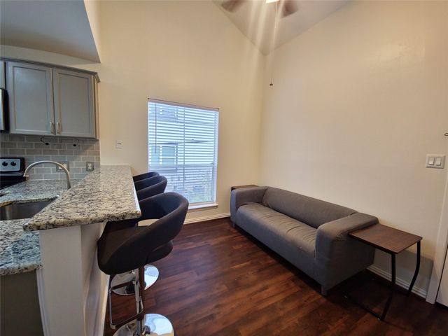2313 Longview ST 205, Austin, TX 78705