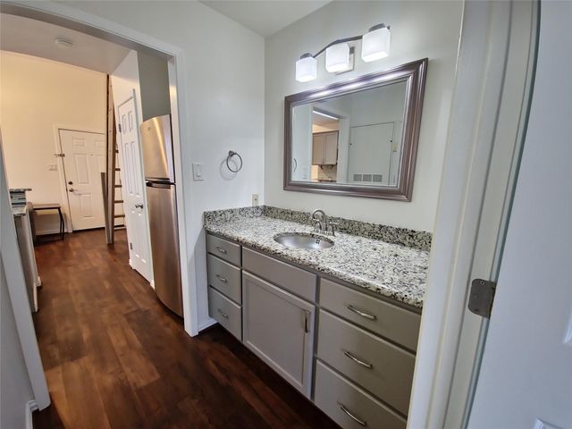 2313 Longview ST 205, Austin, TX 78705