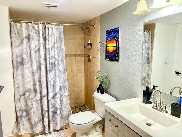 4172 Inverrary Drive 507, Lauderhill, FL 33319