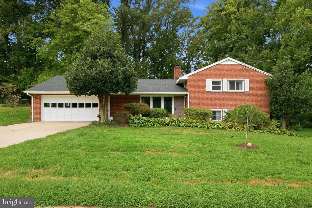 7545 AXTON ST, Springfield, VA 22151