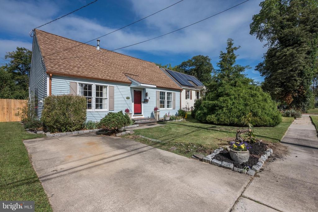 316 E STAFFORD AVE, Laurel Springs, NJ 08021