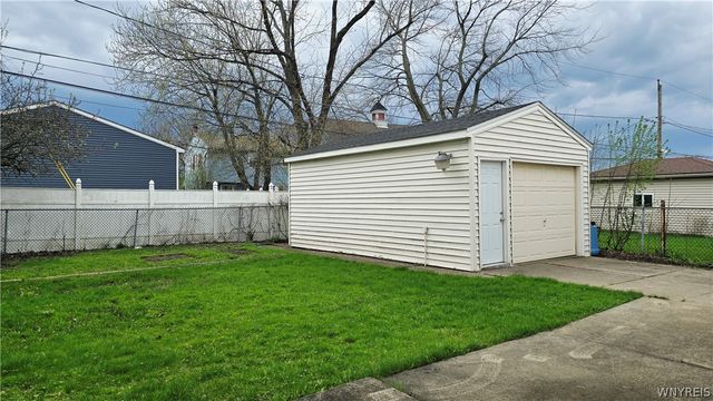 182 Woodcrest Drive, Amherst, NY 14226
