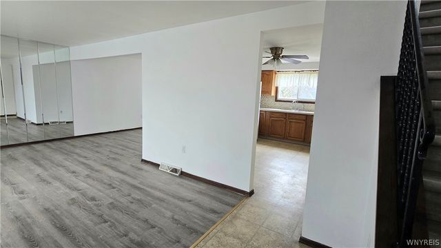 182 Woodcrest Drive, Amherst, NY 14226
