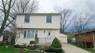 182 Woodcrest Drive, Amherst, NY 14226