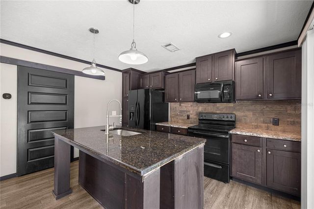 12480 SE 87TH TERRACE, Belleview, FL 34420
