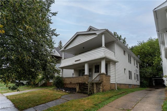 1594 Victoria Avenue, Lakewood, OH 44107