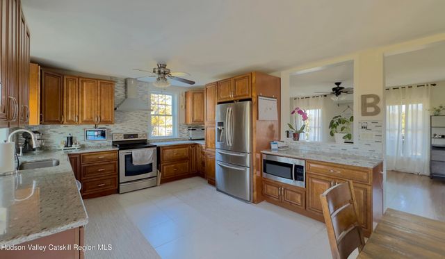 2360 Sleepy Hollow Road, Athens, NY 12015